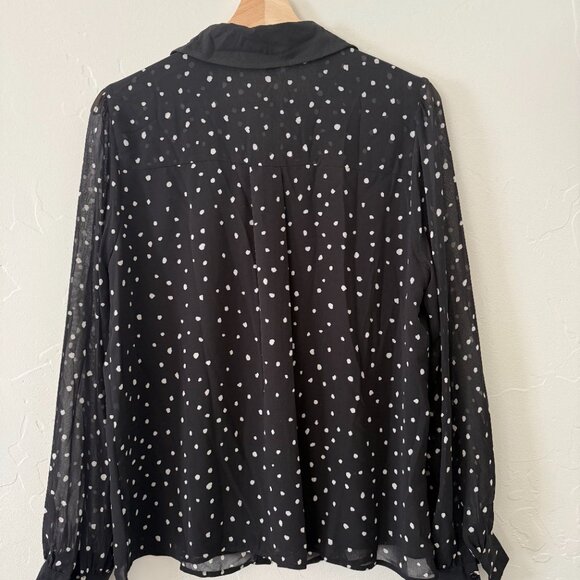 DR2 Collared Polka Dot Blouse - Picture 2 of 3